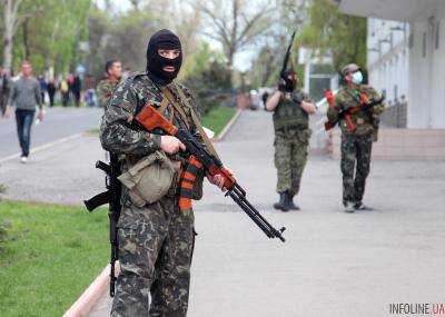 Террористы превратили Луганск в военный лагерь - Д.Тымчук