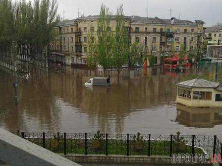 В Краматорске образовалось "море" после сильного дождя: фото