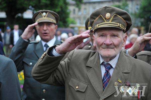 Во Львове отметили Праздник Героев. Фоторепортаж