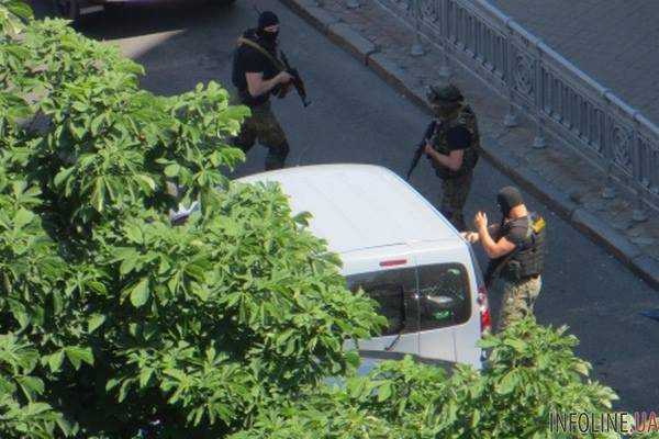 Перестрелка в Киеве: как задерживали подозреваемых в создании "прачечной". Фоторепортаж