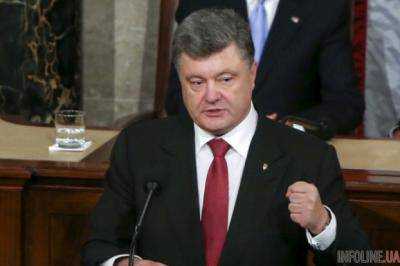 Порошенко: по данным разведки, вторжение будет