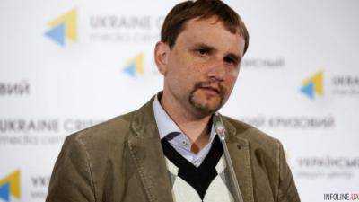 Сейчас стоит вопрос о переименовании Днепропетровска, Ильичевска и Кировограда - Вятрович