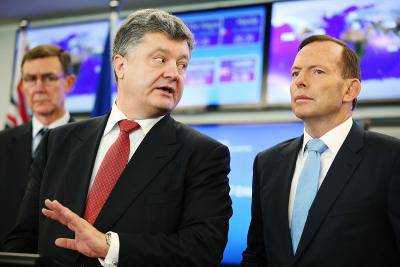 Президент Украины П.Порошенко заявил, что не является противником контрактной армии