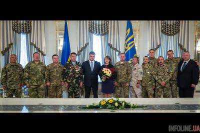 Президент вручил "Золотую Звезду" Героя Украины жене погибшего воина-афганца