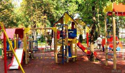 Киев: мальчик нашел гранату возле детской площадки