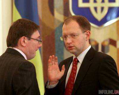 Луценко не видит альтернативы Яценюку