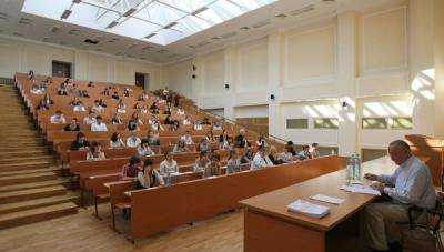 Министерству образования передано два ВУЗа Нацбанка