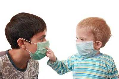 Наиболее уязвимы к гриппу дети до 5 лет, но вакцинировать лучше школьников и родителей - иммунолог