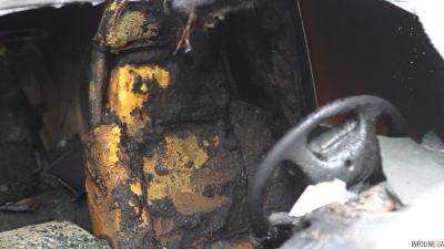 В Харькове ночью сгорел джип