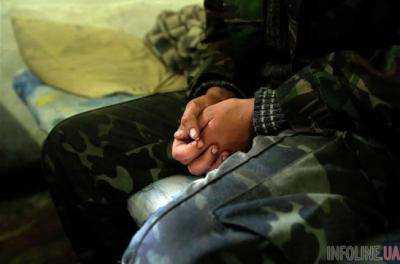 В плену боевиков находится 140 украинских пленных - П.Порошенко