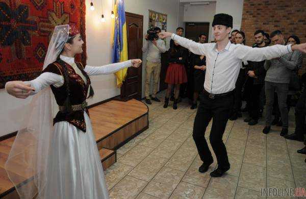 В Киеве крымские татары и азербайджанцы провели совместный вечер культур. Фото