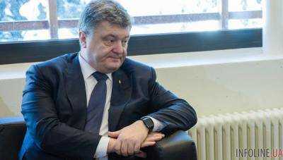 Порошенко призвал ЕС отреагировать на системные нарушения прав крымских татар в Крыму