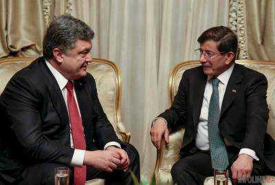 Президент Украины П.Порошенко и премьер-министр Турции А.Давутоглу обсудили подготовку пятого заседания Стратегического совета высокого уровня
