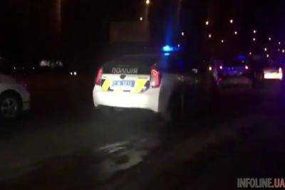 Киев. Полицейские во время преследования BMW не смогли заблокировать машину тремя патрульными авто. Новое видео преследования