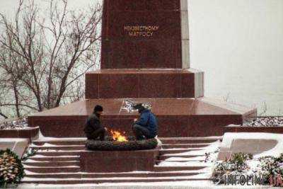 В Одессе на Вечном огне неизвестные пожарили шашлыки