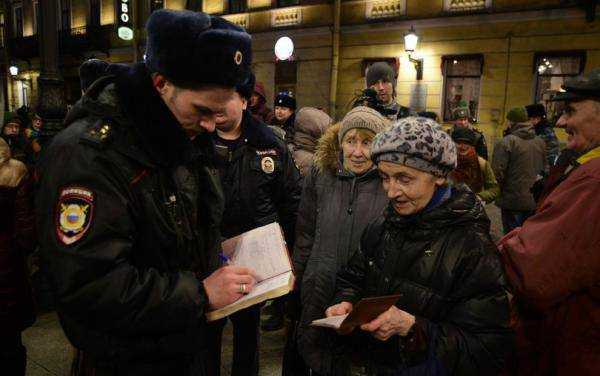 В Петербурге во время митинга в поддержку Н.Савченко были задержаны несколько участников