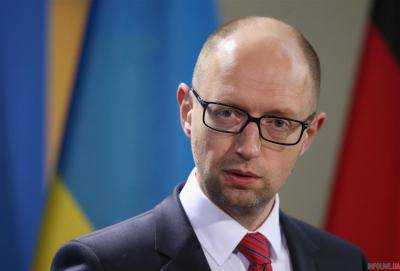 Премьер-министр Украины Арсений Яценюк поздравил христиан западного обряда с Пасхой и пожелал мира