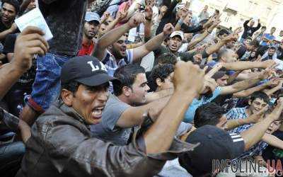В греческом порту произошла массовая драка беженцев. Видео