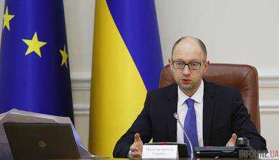 Премьер-министр Украины Арсений Яценюк обсудил с депутатами Бундестага планы сотрудничества в торговой и инвестиционной сферах