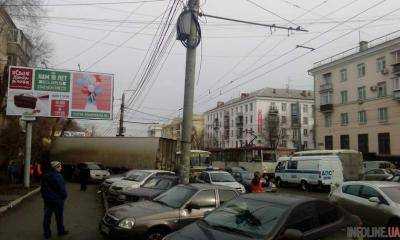 ДТП по-челябински: фура снесла 12 автомобилей. Видео