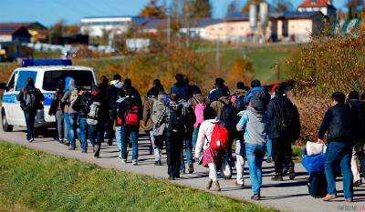 Количество прибывших в Германию мигрантов сократилось