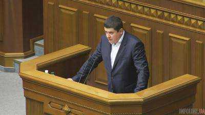 Нардеп передал Гройсману заявление Яценюка об отставке