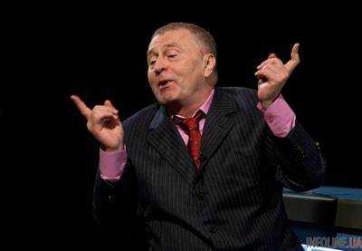 "Боже, храни царя!": в Москве открыли прижизненный памятник Жириновскому. Видео