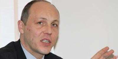 Парубий: когда ко мне идут с цветами, это меня настораживает