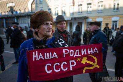 Опрос: большинство россиян хотели бы вернуть СССР