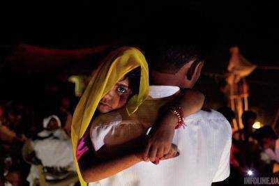 В Индии девочек отдают замуж в пять лет. Видео