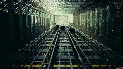 "Невозможное возможно": в Саратовской области из подъезда вынесли лифт