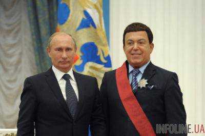 Президент России вручил И.Кобзону медаль "Герой Труда" за концерты на Донбассе