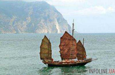 В Китае рыбацкая лодка столкнулась с грузовым судном, 17 человек пропали без вести