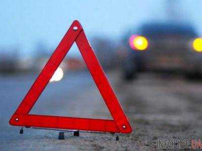 В Германии автомобиль с 84-летним водителем врезался в уличное кафе