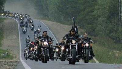 В Праге путинских байкеров встретили радостным "ФУУУ" и средним пальцем