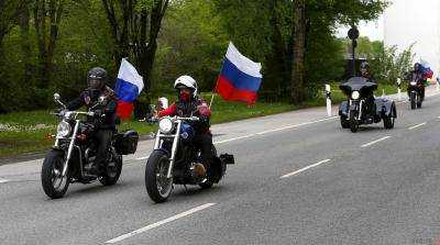 Участники байкерского клуба "Ночные волки" въехали в Германиею