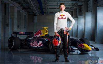 Макс Ферстаппен из команды Red Bull стал самым молодым победителем в истории "Формулы-1"