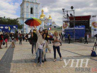 В столице на Михайловской площади отмечают Дни Европы