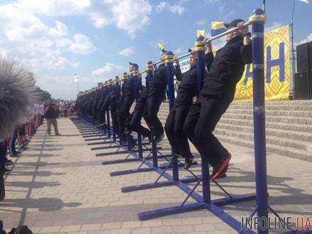В Днепропетровске полицейские Украины соревновались за звание сильнейшего