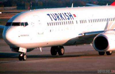 В Стамбуле правоохранители ищут взрывчатку на борту самолета Turkish Airlines