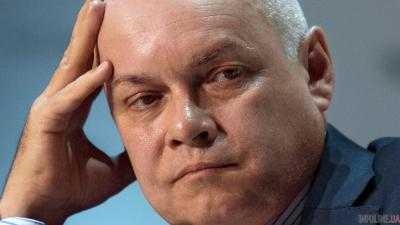 Российский пропагандист Дмитрий Киселев читает стихи в прямом эфире. Видео