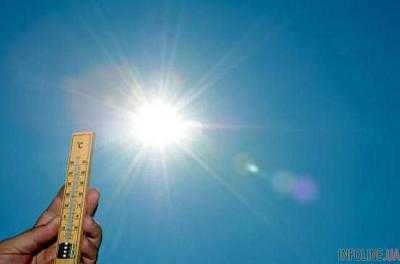 В Индии от рекордной жары начал плавиться асфальт на дорогах. Видео