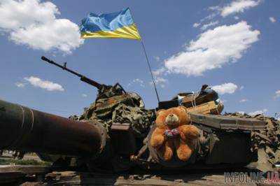 За прошедшие сутки боевики вели огонь по украинским позициям вблизи Новозвановки