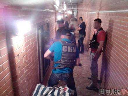 СБУ: сейфы с драгоценностями обнаружили в туннелях под домом заместителя губернатора Николаевской области