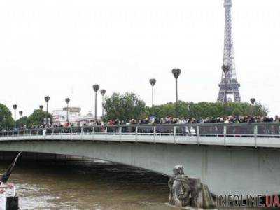 Уровень воды в Сене снизился