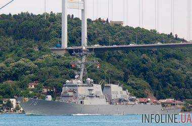 В России нервничают из-за американского эсминца. Видео