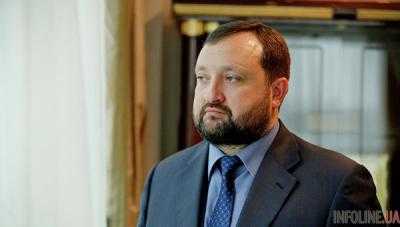 Экс-глава Нацбанка С.Арбузов сравнил В.Гонтареву с "великим комбинатором"