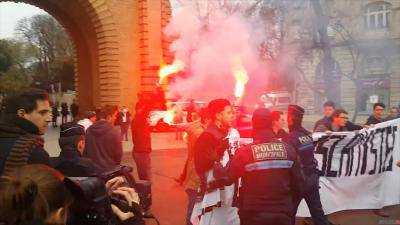 В Париже манифестанты сорвали презентацию трофея Чемпионата Европы по футболу