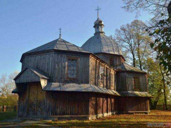 Фото заброшенных украинских церквей на востоке Польши