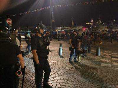 Опубликовано видео массовой драки болельщиков России и Англии в Марселе